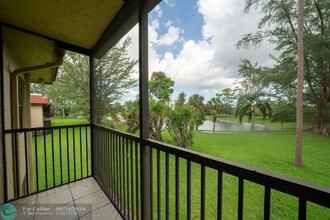 21894 Lake Forest Cir in Boca Raton, FL - Building Photo - Building Photo