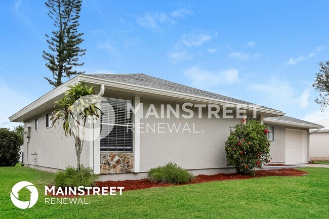 4740 Escalante Dr in North Port, FL - Building Photo - Building Photo