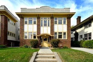 4528 Bryant Ave S, Unit 5 in Minneapolis, MN - Building Photo