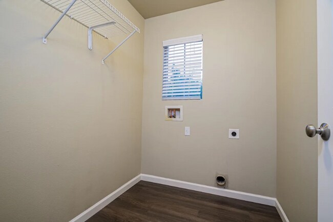 6626 Park St E in Fife, WA - Building Photo - Building Photo
