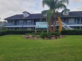 313 Dirksen Dr in Debary, FL - Building Photo