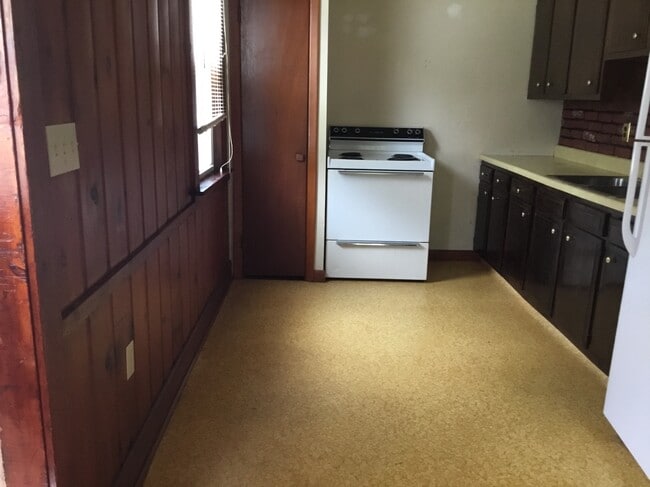 446 Riverside Dr, Unit 1