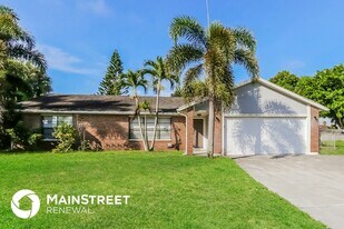 253 SW Tulip Blvd in Port St. Lucie, FL - Building Photo