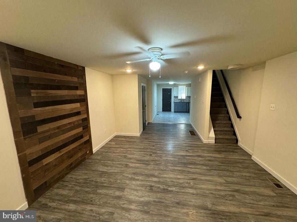 28 S Salford St in Philadelphia, PA - Building Photo
