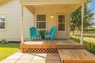 848 1/2 Fisher St in Houston, TX - Building Photo - Building Photo