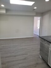 1322 N 17th St, Unit 2 in Philadelphia, PA - Building Photo - Building Photo