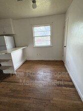 806 W 8th St in Ada, OK - Building Photo - Building Photo