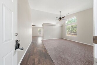 1944 Alexis Ct in Redding, CA - Building Photo - Building Photo