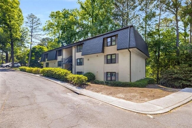 183 Triumph Dr NW in Atlanta, GA - Building Photo - Building Photo