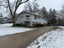 618 Louisa St, Unit #3 in Ionia, MI - Building Photo