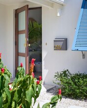 255 Cortez Rd in West Palm Beach, FL - Building Photo - Building Photo