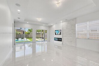 14932 SW 175th St in Miami, FL - Building Photo - Building Photo