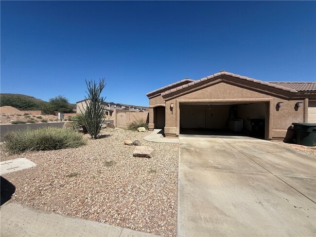 property at 685 Vista Grande Dr