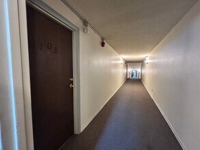 140 E Highline Cir in Centennial, CO - Building Photo - Building Photo