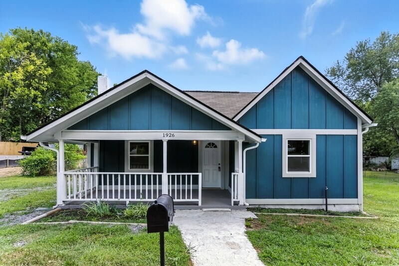 1926 Dodson Ave in Knoxville, TN - Building Photo
