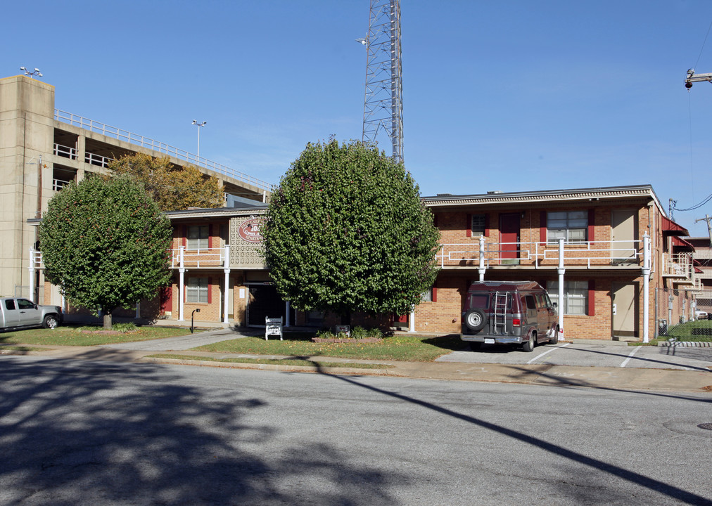 Faulkner Court Apartments in Memphis, TN - Foto de edificio