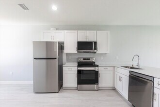 12167 Tetzel Ave in Port Charlotte, FL - Building Photo - Building Photo