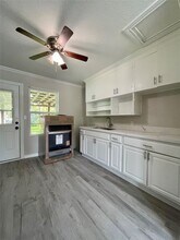 1116 W 9th St in Freeport, TX - Building Photo - Building Photo