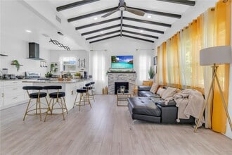 774-774 NW 49th St in Miami, FL - Building Photo - Building Photo