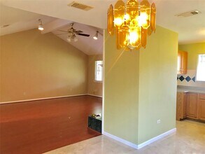 3330 Creek Grove Dr in Houston, TX - Building Photo - Building Photo