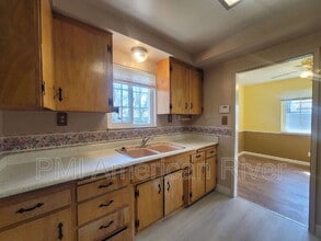 625 Elizabeth St in West Sacramento, CA - Building Photo - Building Photo