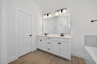 13085 Brookwood Bnd Ln in Conroe, TX - Building Photo - Building Photo