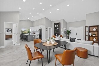 9581 El Clair Ranch Rd in Boynton Beach, FL - Building Photo - Building Photo