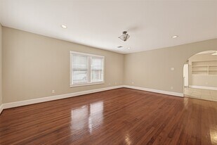 1807 Crocker St, Unit A in Houston, TX - Building Photo