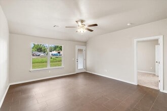 410 Grove St in Perry, OK - Building Photo - Building Photo