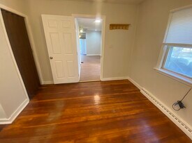 249 Hurley St, Unit 1R in Cambridge, MA - Building Photo