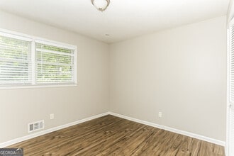 6199 Miranda Ct in Douglasville, GA - Building Photo - Building Photo