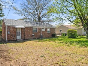 2100 Brockway Ln in Richmond, VA - Building Photo - Building Photo