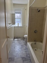 380 Riverway, Unit 3 in Boston, MA - Building Photo - Building Photo