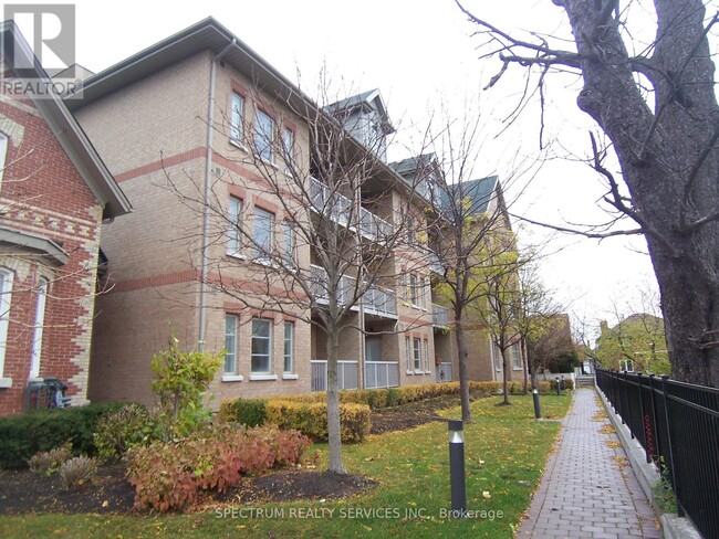 9901-9901 Keele St in Vaughan, ON - Building Photo - Building Photo