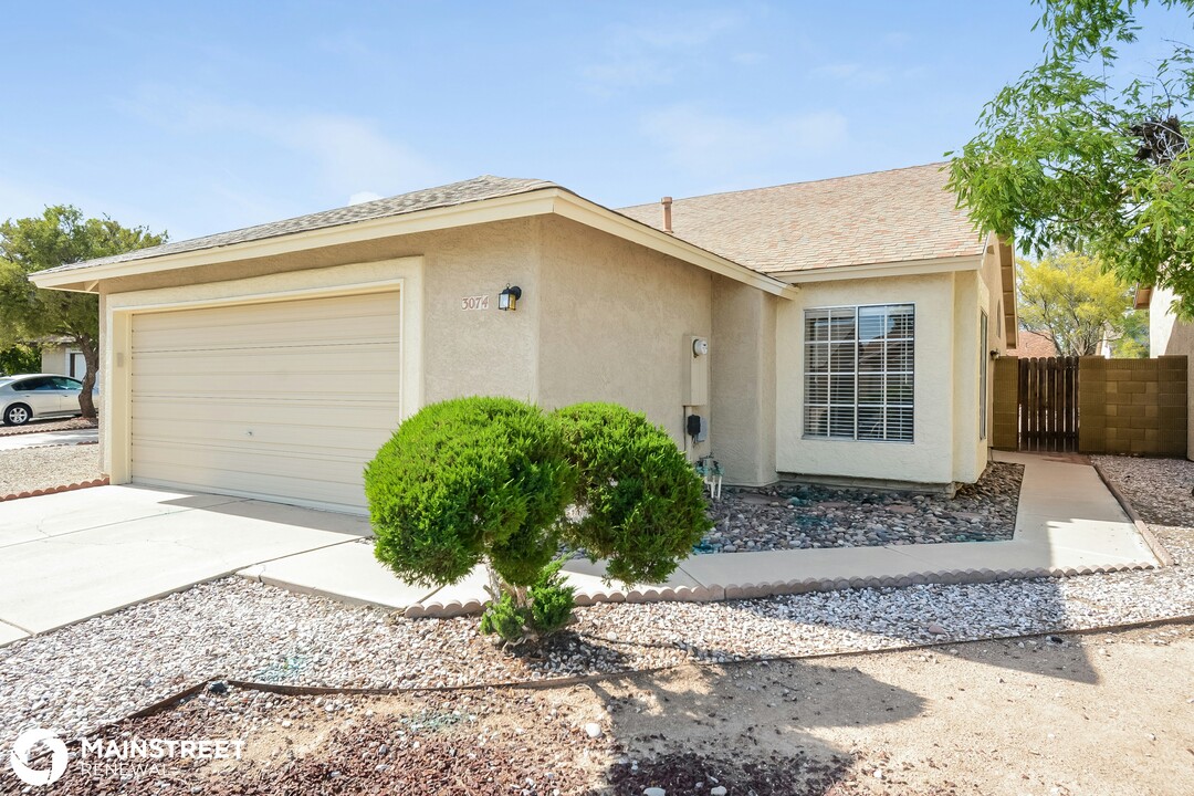 3074 W Placita Del Pasillo in Tucson, AZ - Building Photo