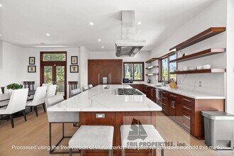 2907 Cliff Dr in Newport Beach, CA - Building Photo - Building Photo