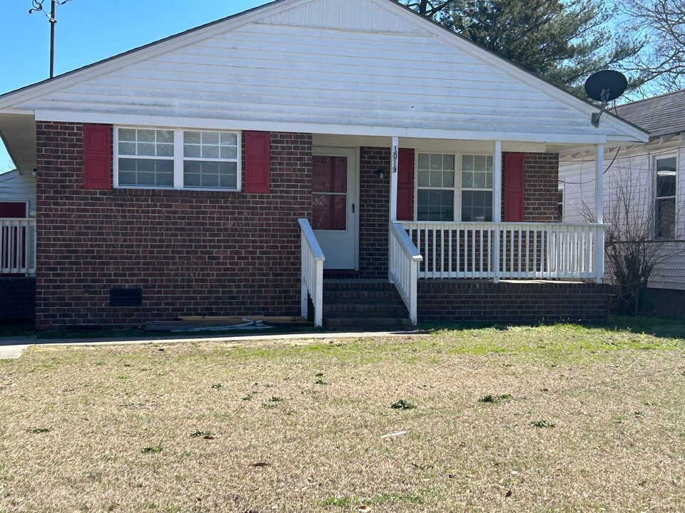1019 Bradley Ave in Tarboro, NC - Foto de edificio