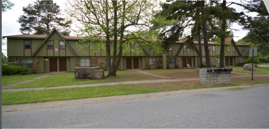 Labette Manor Apartments in Little Rock, AR - Building Photo