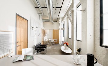Crane Artist Lofts in Des Moines, IA - Foto de edificio - Building Photo