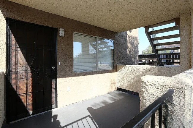 1624 Burningwood Ln in Las Vegas, NV - Building Photo - Building Photo