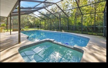 168 Westwood Dr in Daytona Beach, FL - Foto de edificio - Building Photo