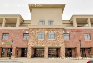 230 S 68th St in West Des Moines, IA - Building Photo
