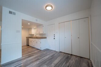 730 N Boulevard Terrace in Dallas, TX - Building Photo - Building Photo