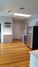 103 Almy St in Providence, RI - Foto de edificio - Building Photo