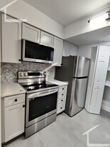 1731 Beacon St, Unit 203 in Brookline, MA - Building Photo