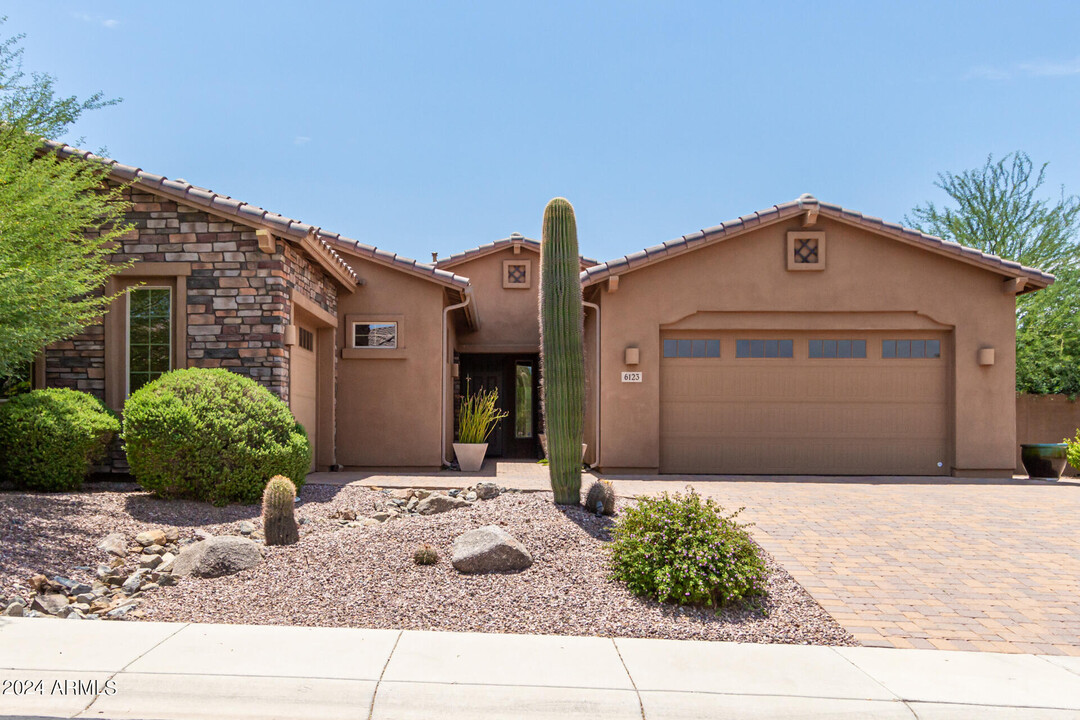 6123 E Jake Haven in Cave Creek, AZ - Building Photo