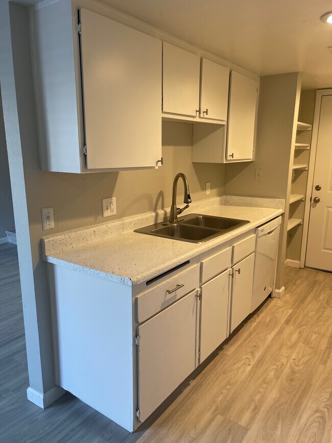 817 Tracey St Rentals in Henderson, NV