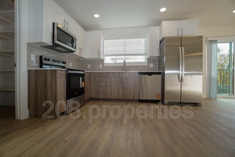 4632 N Iota Ln in Garden City, ID - Building Photo - Building Photo