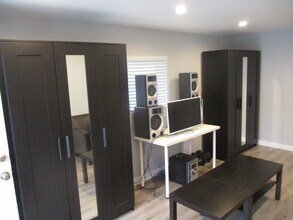 1332 Winchester Ave, Unit A in Glendale, CA - Building Photo - Building Photo