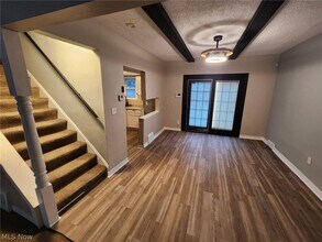 8230 Garfield Blvd in Garfield Heights, OH - Building Photo - Building Photo